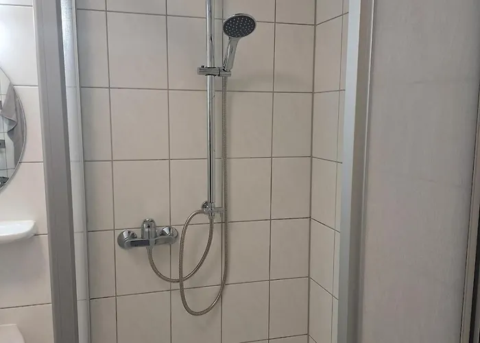 Souterrain Apartment *